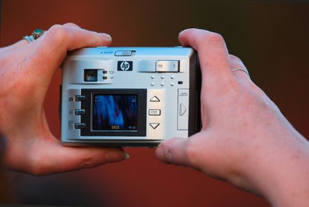 A HP digital camera in use | Source | Date 2009-01 | Author Peripitus