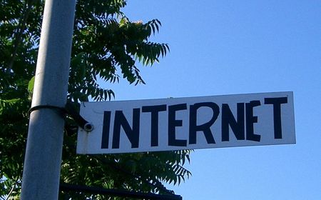 Internet Sign | Source | Date 10.07.2007 | Author cawi2001 | Permissio