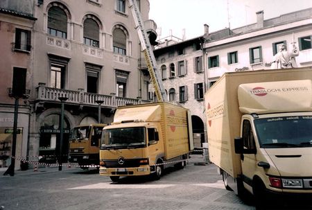 Scale ed elevatori in azione
