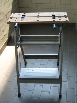 1 Portable workbench 1 Banco da lavoro portatile | Source | Author Tie