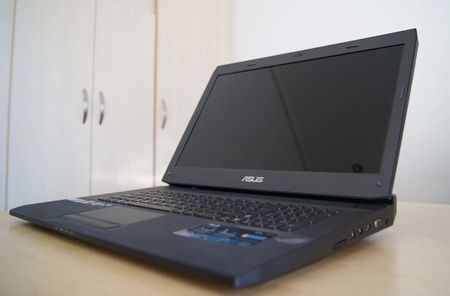 Asus G73J Gaming Laptop