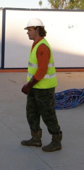 1 Trabajador equipado con EPI´s | Source Elaboración propia | Author
