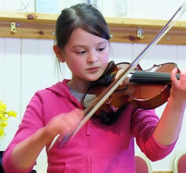 Ming the young violin star