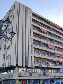 1 Apartamentos El Remo, Torremolinos. Built in 1966. | Source | Auth