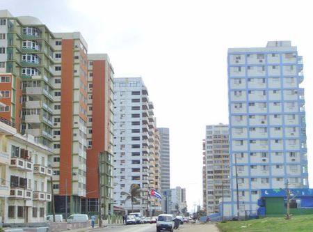 1 Apartment buildings in Havana. Cuba | date 2009-06-10 | source | au