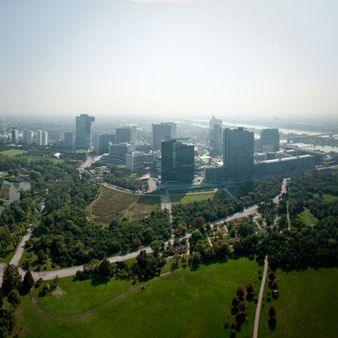 YOTOT(MC): Austria Center Vienna (panorama)