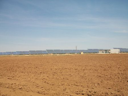 1 Parque solar fotovoltaico en Pedro Muñoz. | Source | Author Thor8 