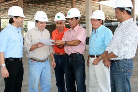 Prefeitura visita obras do Shopping Sete Lagoas