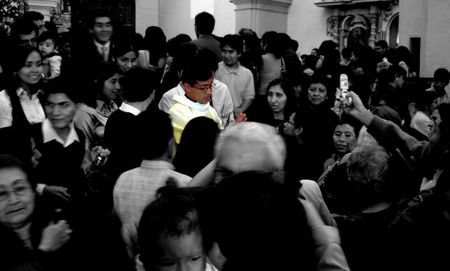 Uno entre la Multitud / One among the Crowd