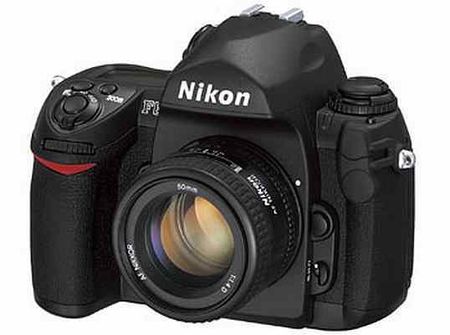 La nueva F reflex de gama alta de Nikon, cámara de película. Fuente