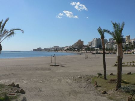 1 Beach in Benalmádena, Málaga, Spain | Source http://www. flickr. c