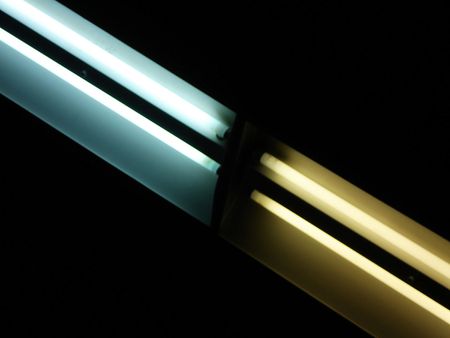 Cómo funcionan los tubos fluorescentes y qué ventajas y desventajas  presentan? - Ciencia y tecnologia