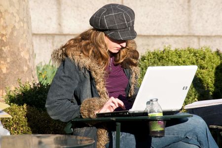 One of the rare non-Apple laptops seen in an otherwise cool park full