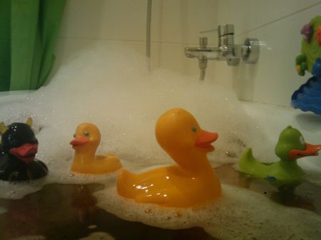como mola bañarse en la bañera de mis sobrinos!