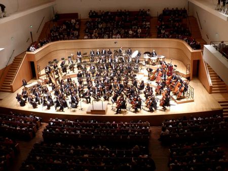 1 L'Orchestre symphonique d'Île-de-France à la Salle Pleyel le 23 ja