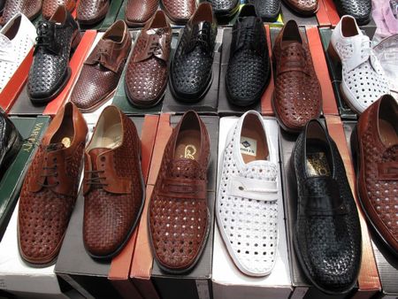 1 Zapatos no mercado | Source | Author Lmbuga | Date 2009-06-21 | Per