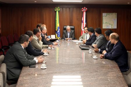 Governador Jaques Wagner recebe representantes da empresas Stolthaven