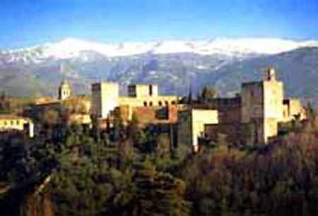La Alhambra confiere a Granada un aspecto mágico que resulta ideal pa