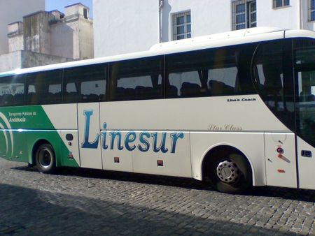 1 Autobús MAN Lion's Coach de viajeros línea Estepa-Sevilla. | Cat