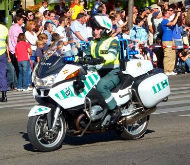 1 BMW R 1200 RT de la Agrupación de Tráfico de la Guardia Civil. 1 B