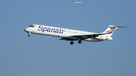 Spanair MD-83 EC-GGV