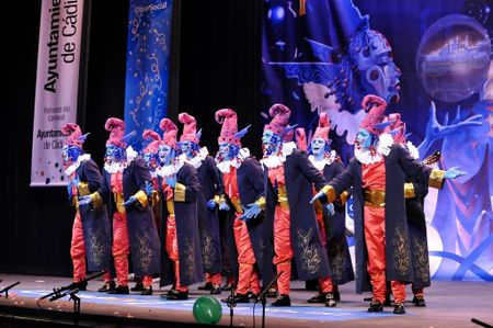1 Actuación de la comparsa 'El sueño de febrero' en Gran Teatro Fall