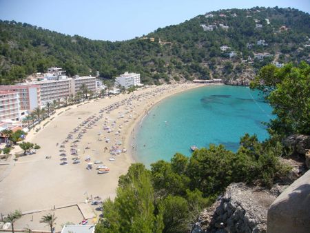 I took these pictures in Ibiza after the wedding. | Source http://ww