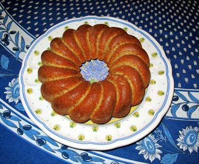 Lemon yoghurt cake