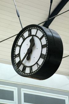 Foto reloj de estación
