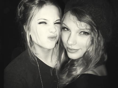 Taylor-Swift-Ashley-Benson-2012-friends-Hannah-Marin-Pretty.jpg