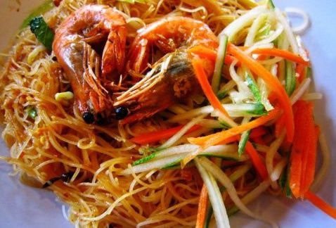Recette du sauté de crevettes et pâtes chinoises au macis – L'île aux épices