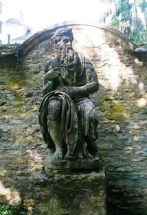 arquebusestatue.jpg