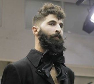 182566-mannequin-defile-yohji-yamamoto-paris.jpg