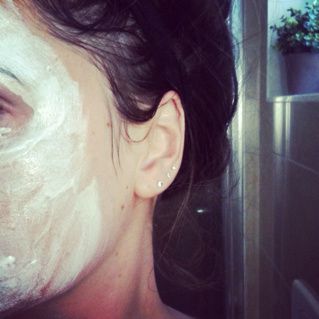 Les taches de rousseur après le bronzage