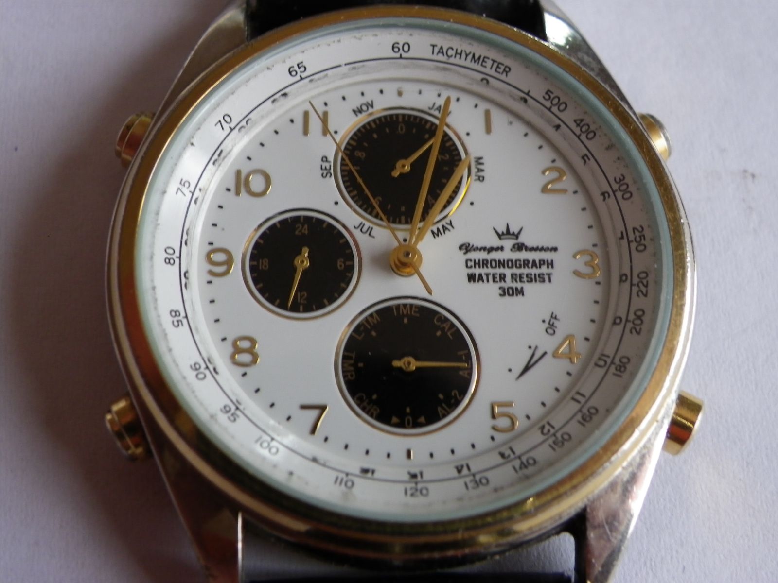 Ancienne Montre Yonger et Bresson chronographe tachymètre - imagesphotoss