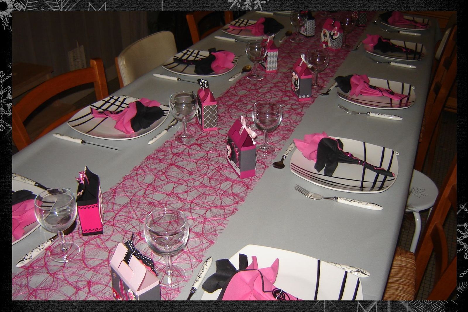 Decoration De Table Rose Et Grise Pour Un Bapteme Decoration De Table Rose Et Grise Pour Un Bapteme