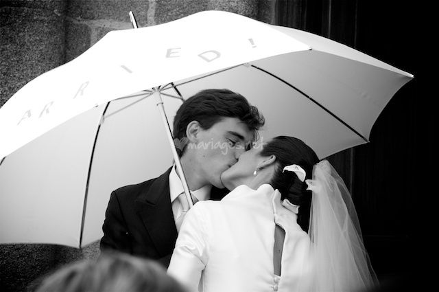 mariage-parapluie_c4056.jpg