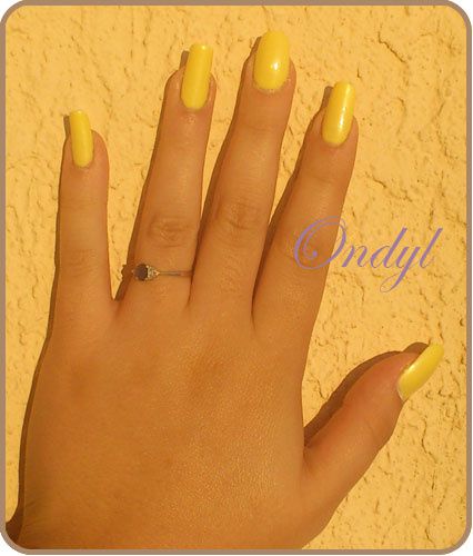 swatch-vernis-mavala-lemon-cream 0284