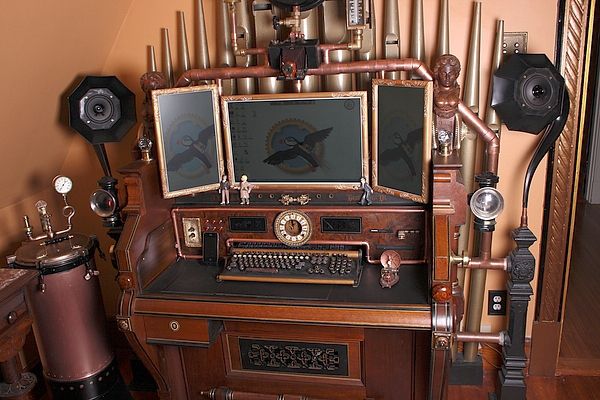 Steampunk-organ-cockpit-desk--3-.JPG
