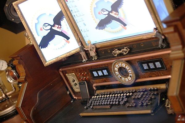 Steampunk-organ-cockpit-desk--5-.JPG