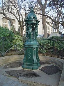 220px-Paris Montmartre fontaine Wallace dsc07302