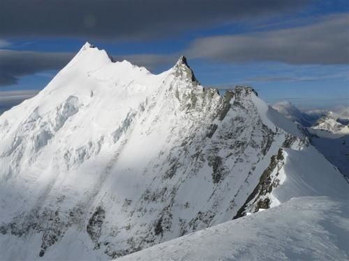 Weishorn-Bishorn-Grand-Gendarme-photo-guillaume-ledoux-apoutsiak-photo.JPG