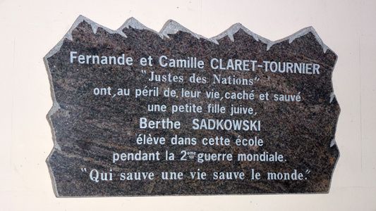 plaque-commemorative-justes-chamonix.jpg