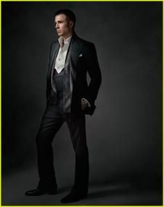 chris-evans-tom-ford-suit-02.jpeg