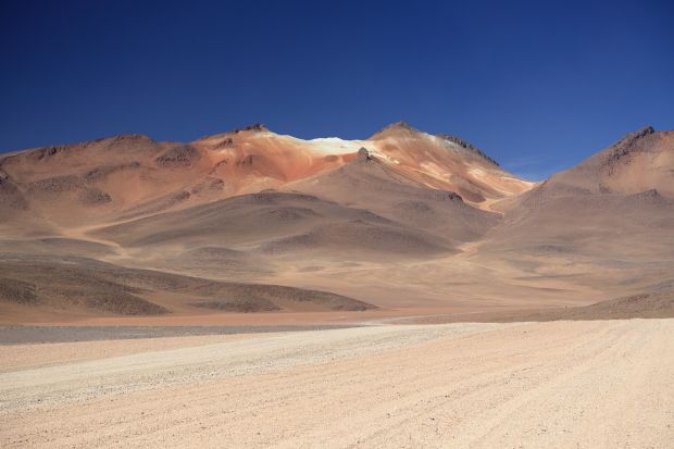 64 Bolivia Desierto salvador Dali