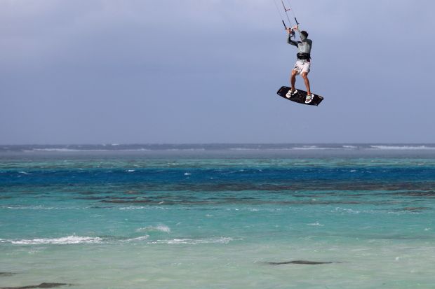 Moorea kite11