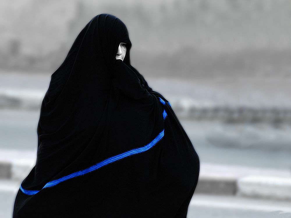 Femme-tunisienne--1000