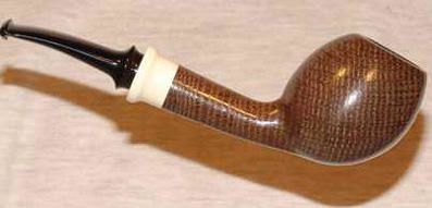 Pipe de Tom Richards, profil droit