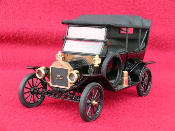 La Ford T de 1913 Franklin mint précision  au 1/16ième 