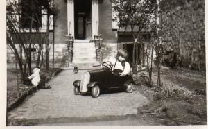 Ma première auto ... à pédales ... Vanves- 1948...